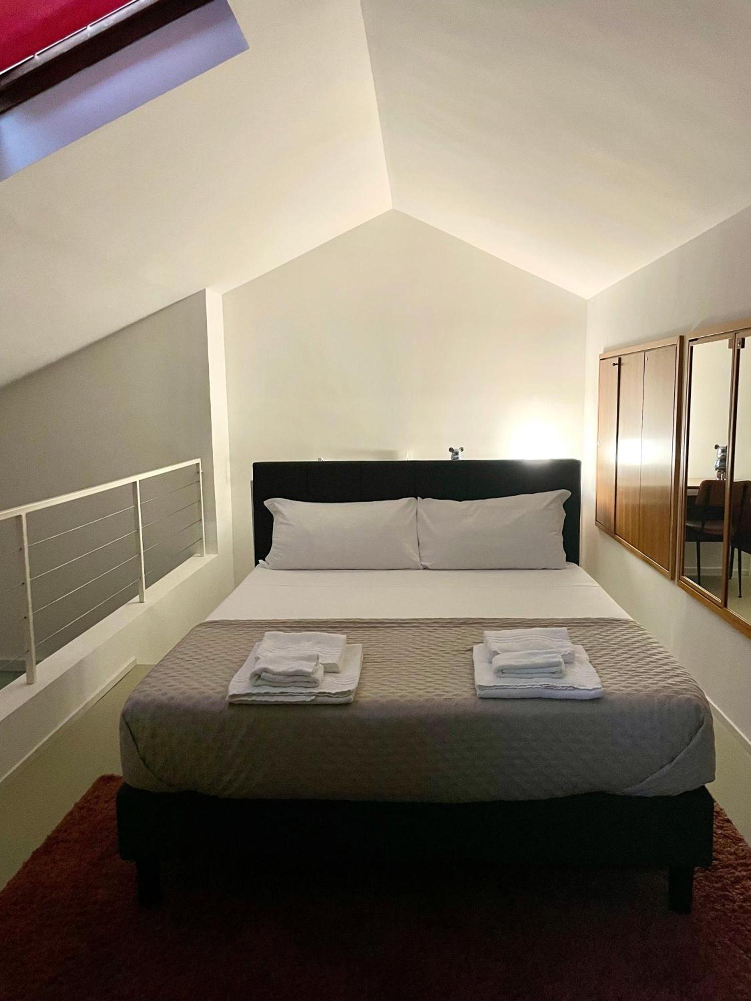 149 Borgo Ticino Suite Attico Di Lusso Con Terrazzo E Parking Privato Pavia Ngoại thất bức ảnh